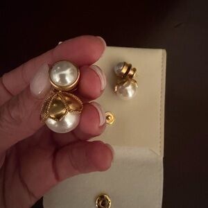 Elegant Gold and Pearl Earrings